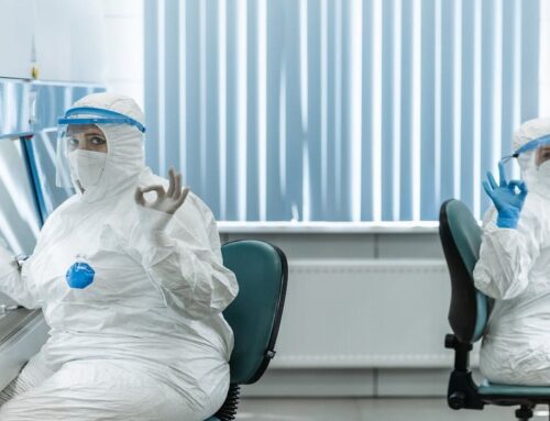 Bioseguridad en el laboratorio: normas que toda empresa debe conocer